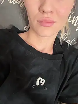 Nikol Clare online show from 30, 5, 2026