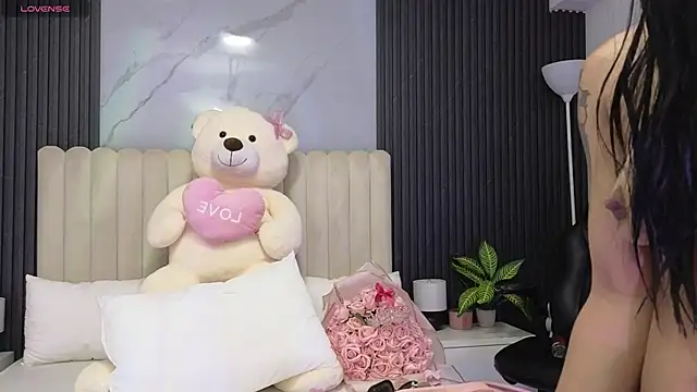 Madiee Rhea online show from 20, 6, 2026