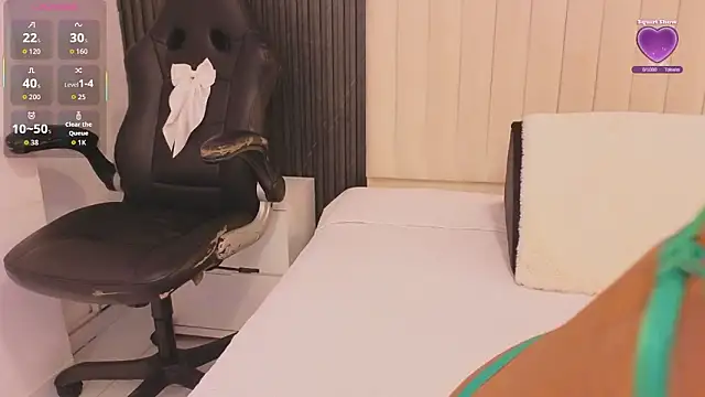 Madiee Rhea online show from 17, 3, 2026