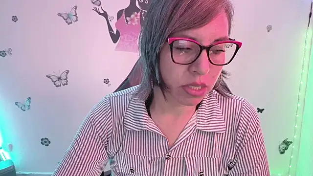 Lady breaks hearts online show from 26, 3, 2026