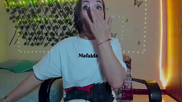 Lady breaks hearts online show from 1, 10, 2025
