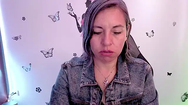 Lady breaks hearts online show from 9, 4, 2026