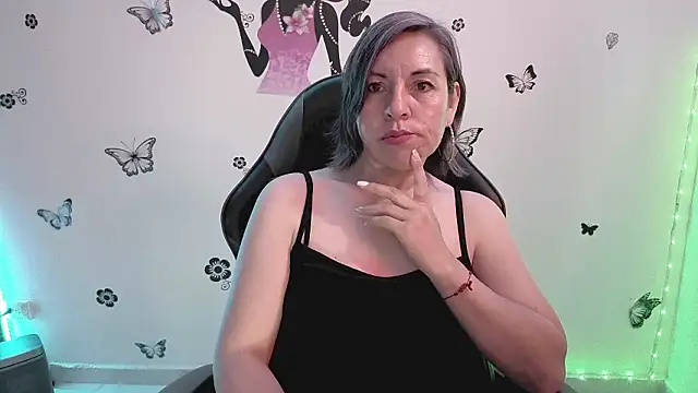 Lady breaks hearts online show from 9, 3, 2026