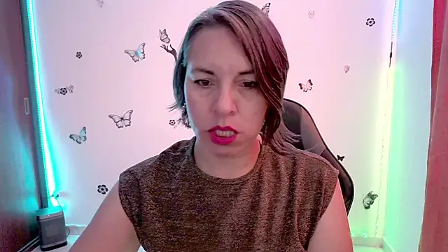 Lady breaks hearts online show from 13, 7, 2026