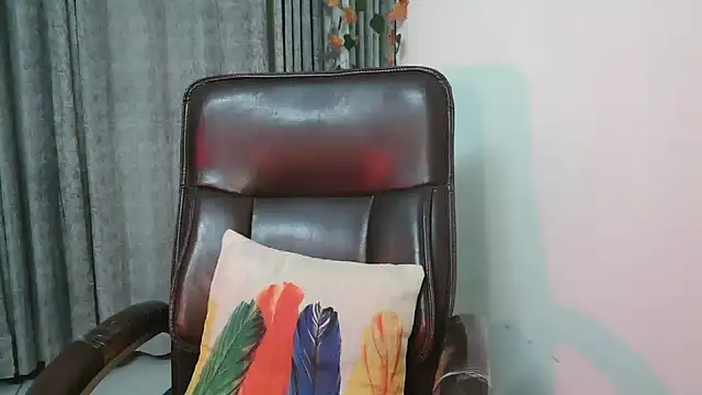 urvashihott online show from 25, 1, 2025