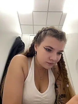 Snapshot of Holy_Tereza chatting on 10, 10, 2025 Holy Tereza online show from 10, 10, 2025