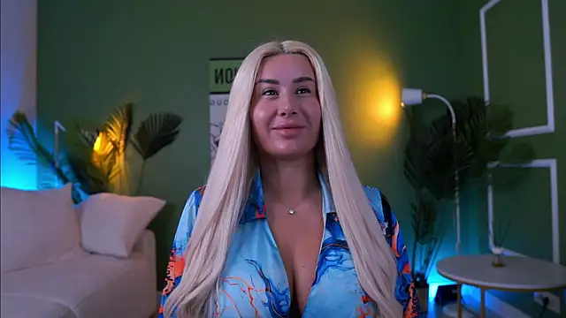 Snapshot of EvaZane chatting on 17, 5, 2026 EvaZane online show from 17, 5, 2026