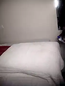 KikiLovesD online show from 4, 2, 2025