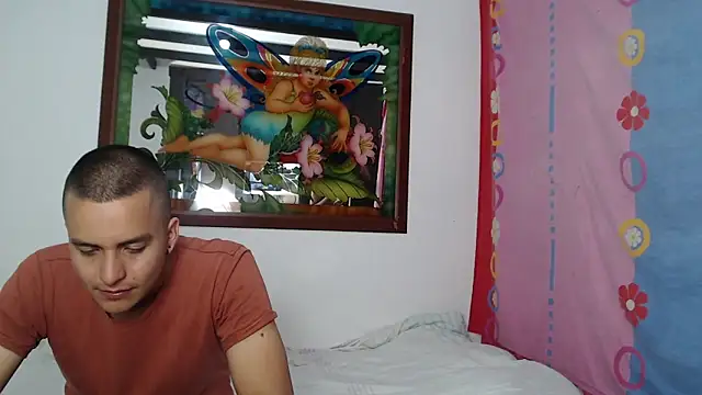 Snapshot of lizandandrew_hot chatting on 23, 3, 2025 lizandandrew hot online show from 23, 3, 2025