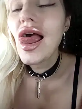 Freya Milf online show from 19, 11, 2025