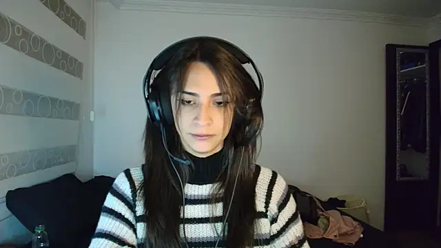 Dollbehavior  online show from 20, 10, 2025