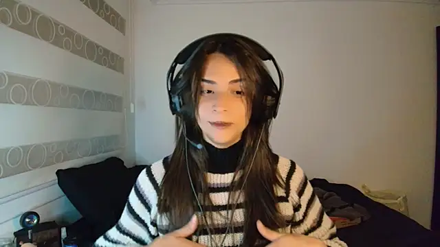 Dollbehavior  online show from 19, 10, 2025