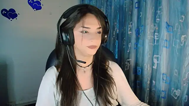 Dollbehavior  online show from 15, 11, 2025