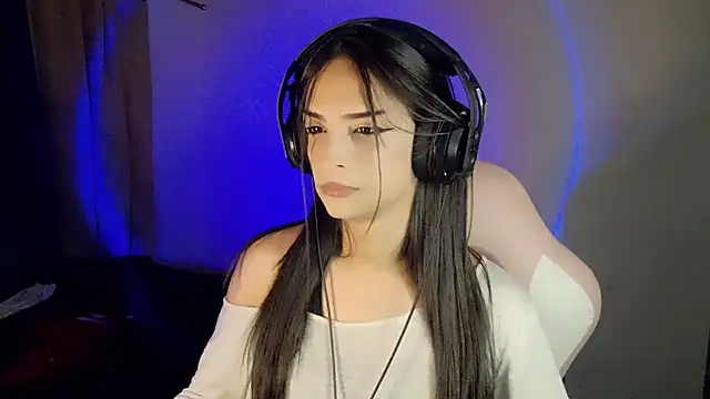 Snapshot of Dollbehavior_ chatting on 10, 6, 2026 Dollbehavior online show from 10, 6, 2026