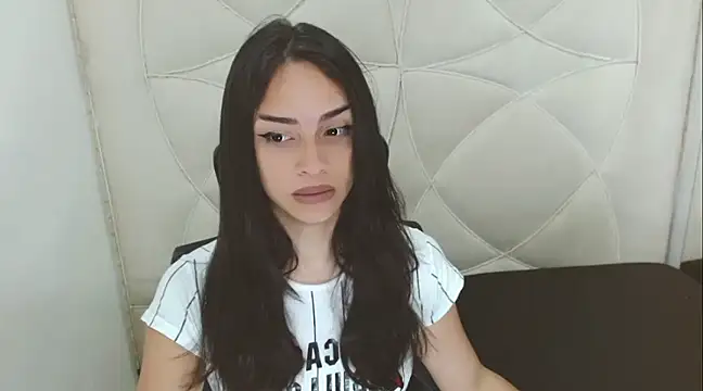 Dollbehavior  online show from 22, 12, 2024