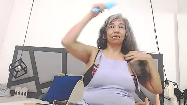 Snapshot of chanel_grant chatting on 23, 10, 2025 chanel grant online show from 23, 10, 2025