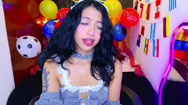 Snapshot of REDHOTTER_ chatting on 20, 6, 2026 REDHOTTER online show from 20, 6, 2026