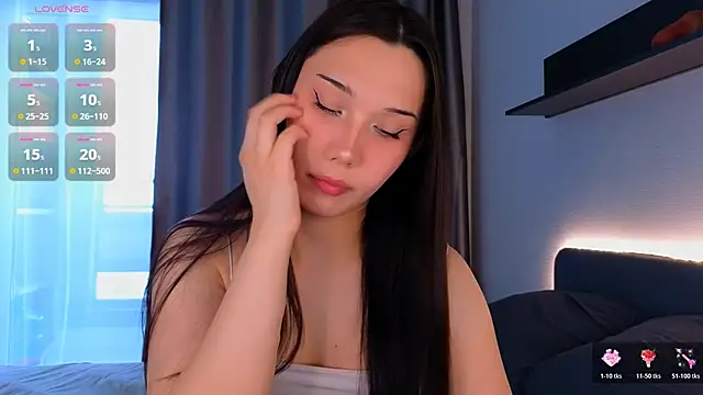 Snapshot of Kaia_Sunshine_Mia chatting on 27, 5, 2026 Kaia Sunshine Mia online show from 27, 5, 2026