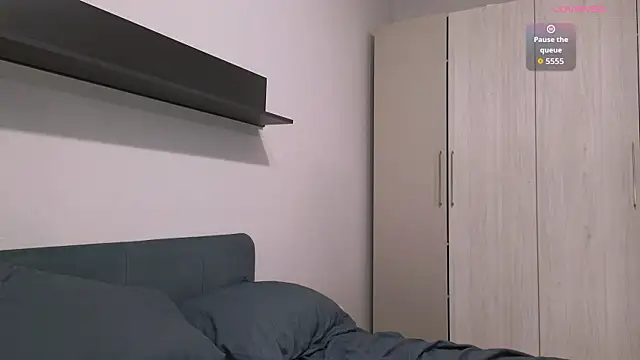 Kaia Sunshine Mia online show from 17, 12, 2025