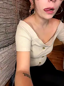 Snapshot of _xPani_x2 chatting on 3, 10, 2025  xPani x2 online show from 3, 10, 2025