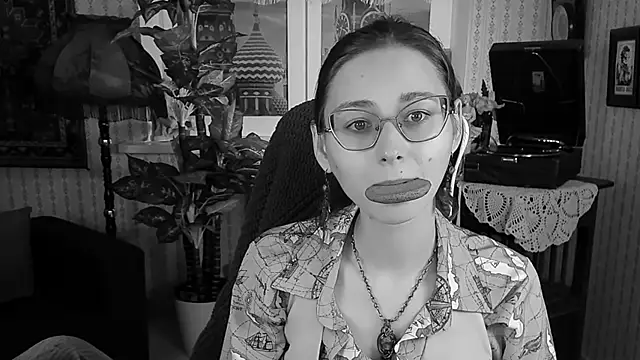 Orianna Fox online show from 28, 12, 2024