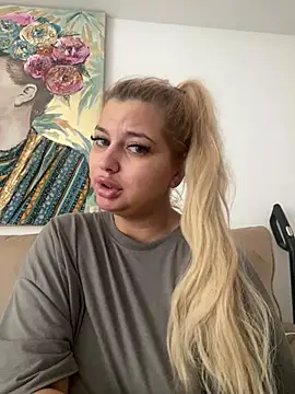 AllysonK online show from 28, 7, 2026