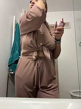 AllysonK online show from 23, 12, 2025