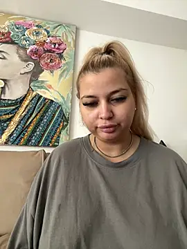AllysonK online show from 19, 7, 2026