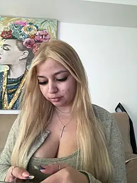 Snapshot of AllysonK chatting on 30, 4, 2026 AllysonK online show from 30, 4, 2026