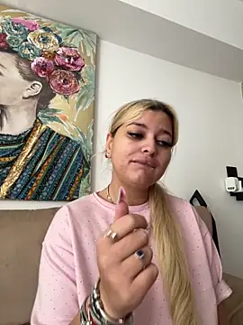AllysonK online show from 17, 6, 2026