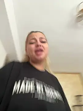 AllysonK online show from 17, 7, 2026