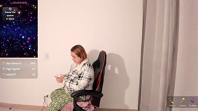 Snapshot of maryluna95 chatting on 13, 11, 2025 maryluna95 online show from 13, 11, 2025