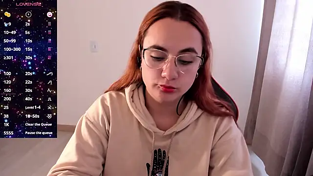 Snapshot of maryluna95 chatting on 15, 10, 2025 maryluna95 online show from 15, 10, 2025