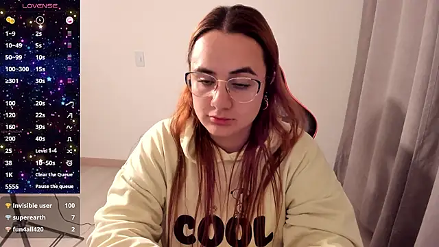 Snapshot of maryluna95 chatting on 7, 11, 2025 maryluna95 online show from 7, 11, 2025