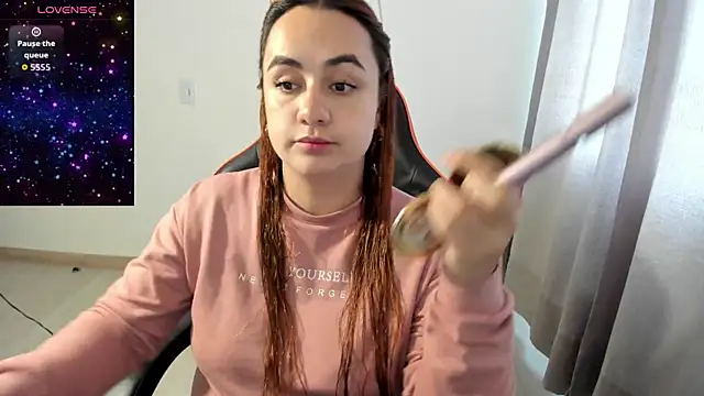 Snapshot of maryluna95 chatting on 19, 11, 2025 maryluna95 online show from 19, 11, 2025