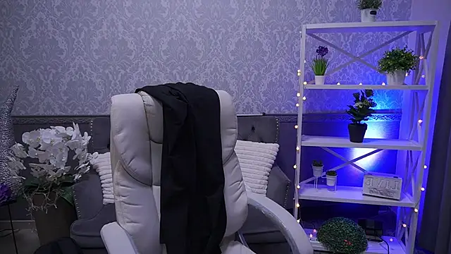 CoolTatis online show from 8, 3, 2026