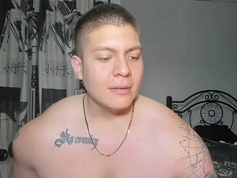 Snapshot of regan_jhonso chatting on 6, 11, 2025 regan jhonso online show from 6, 11, 2025