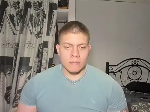 Snapshot of regan_jhonso chatting on 1, 10, 2025 regan jhonso online show from 1, 10, 2025