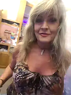 Snapshot of annika_lately chatting on 14, 5, 2026 annika lately online show from 14, 5, 2026