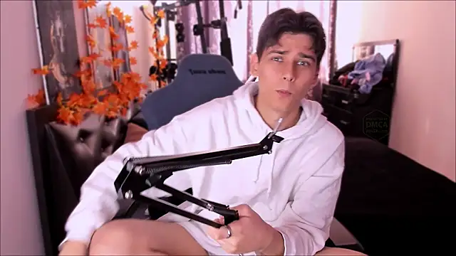 Foxicfu online show from 7, 11, 2025