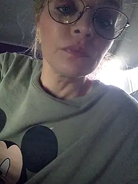 BritneyHudson online show from 10, 2, 2026