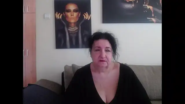 maturekorine online show from 28, 4, 2026