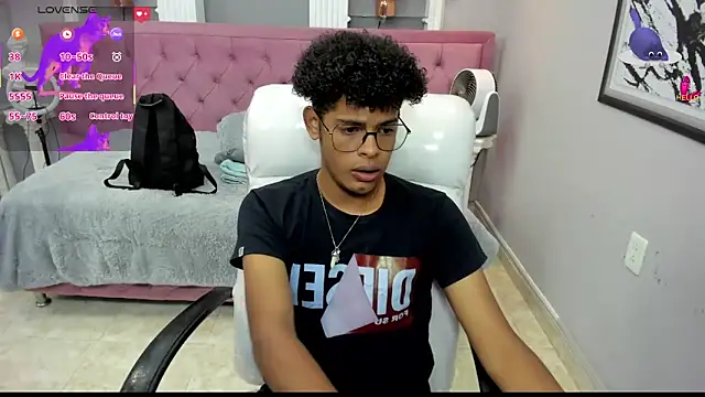 Snapshot of boylittle19cm chatting on 17, 10, 2025 boylittle19cm online show from 17, 10, 2025