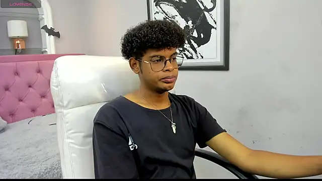 Snapshot of boylittle19cm chatting on 19, 10, 2025 boylittle19cm online show from 19, 10, 2025