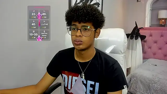 Snapshot of boylittle19cm chatting on 30, 10, 2025 boylittle19cm online show from 30, 10, 2025