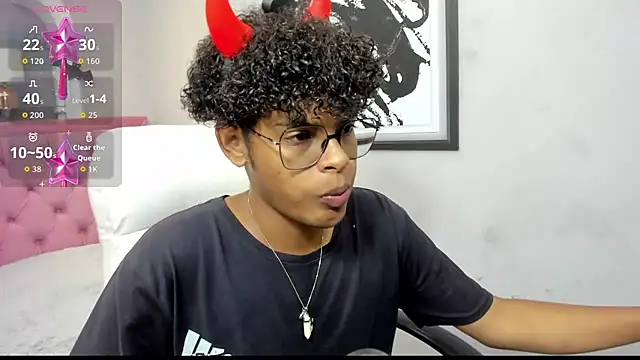 Snapshot of boylittle19cm chatting on 18, 10, 2025 boylittle19cm online show from 18, 10, 2025