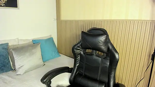 summer night  online show from 24, 10, 2025