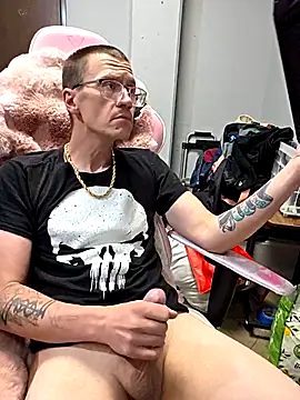 Hatchetwound6969 online show from 28, 3, 2026