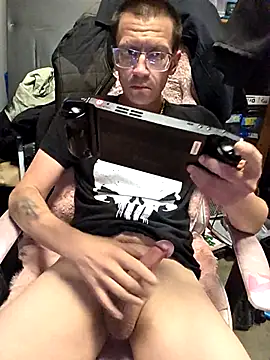 Hatchetwound6969 online show from 29, 3, 2026