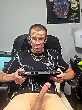 Hatchetwound6969 online show from 19, 3, 2026